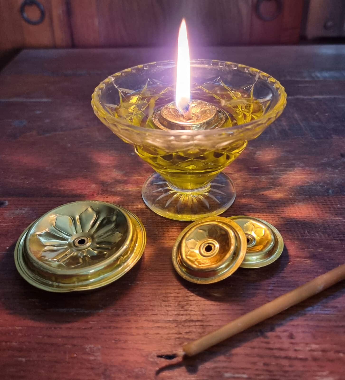 Floating Wicks Oil Candles – Druid Alchemy